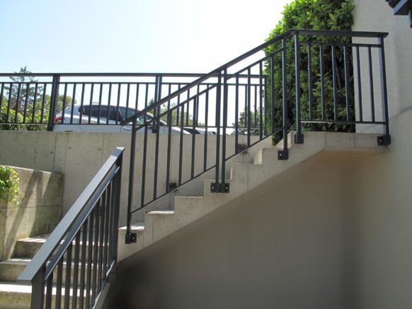 Garde-corps vitré de terrasse — Achicourt
